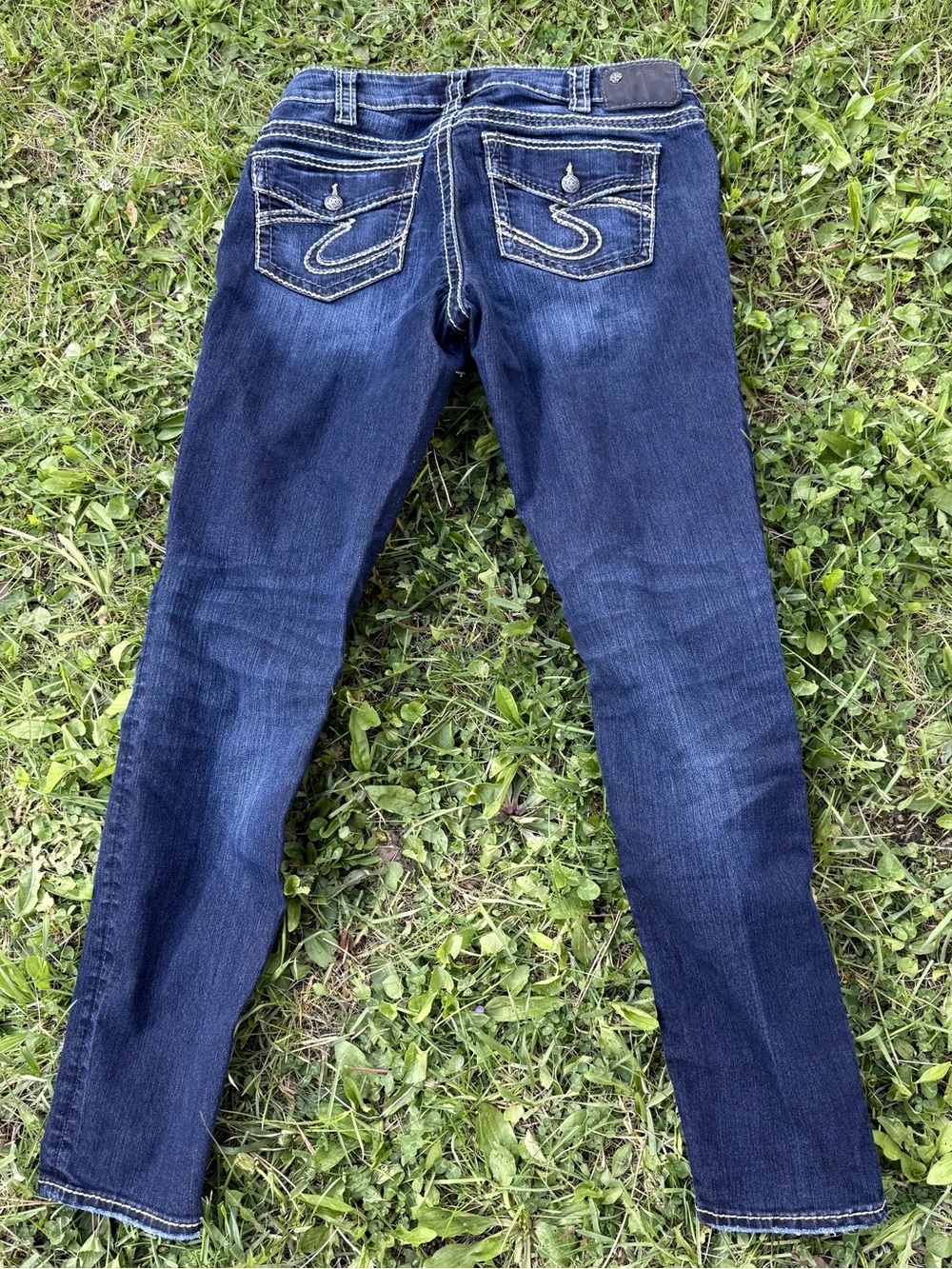 Silver Jeans Dark Blue Denim Jeans with Contrast Stitching—Jeggings